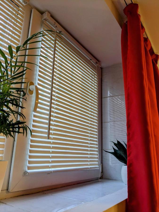 Cosy One Bedroom Flat With Free Parking & Wifi
